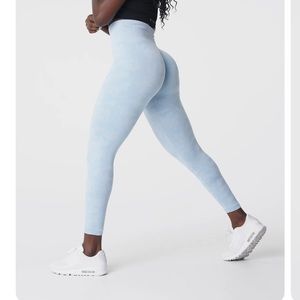 Nvgtn Icy Blue Camo Seamless Leggings